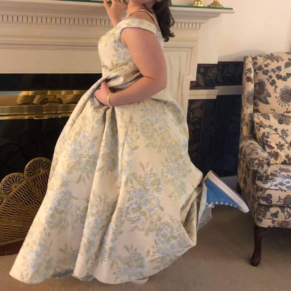 Vintage Style Cream and Blue Foral Formal Ball Gown Prom Dress off the shoulder - Picture 11 of 14